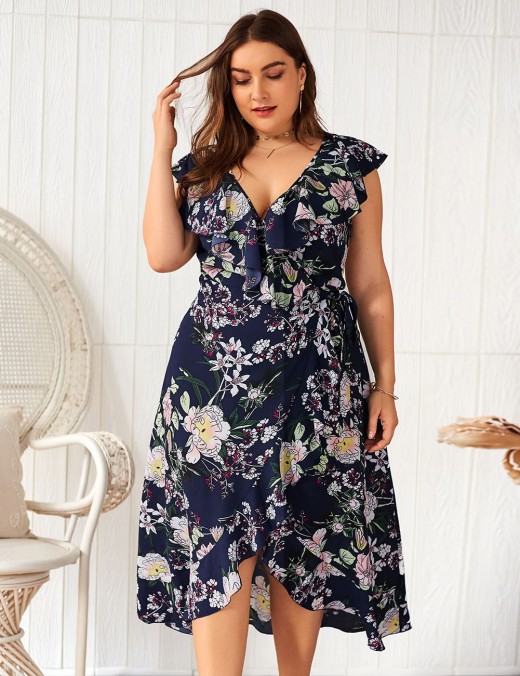 5 Perfect Plus Size Dresses for Women Inspired by Street Style