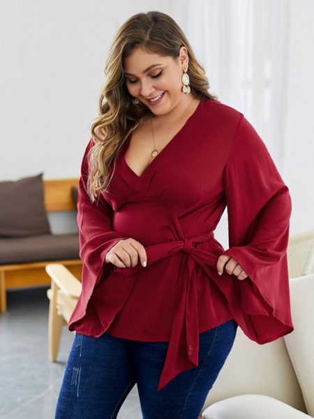 How to Choose Affordable Trendy Plus Size Clothing at Valentine’s Day?